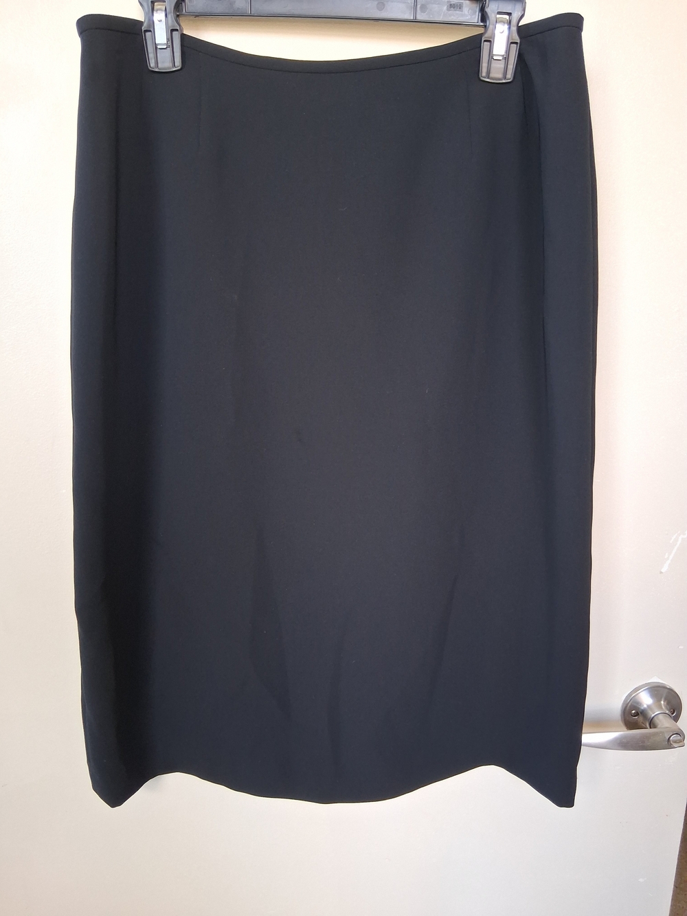 Le Suit Black Pencil Skirt - Slim Professional Fit